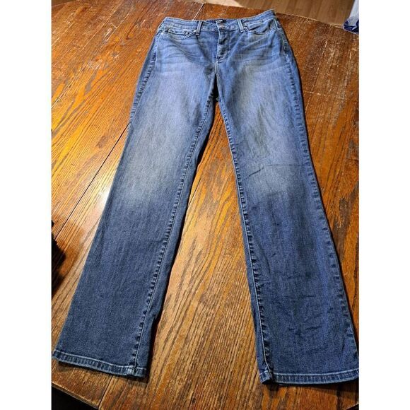 Size 8 NYDJ Denim Blue Jeans Pants with Pockets and Belt Loops - Picture 1 of 3